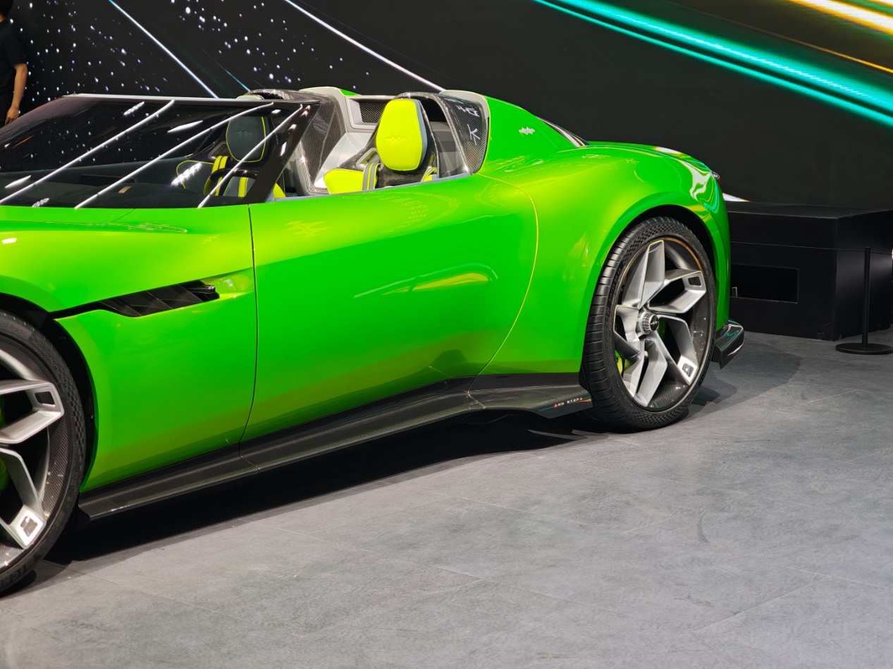 2026北京车展实拍方程豹轿车——方程S、SL(图6)